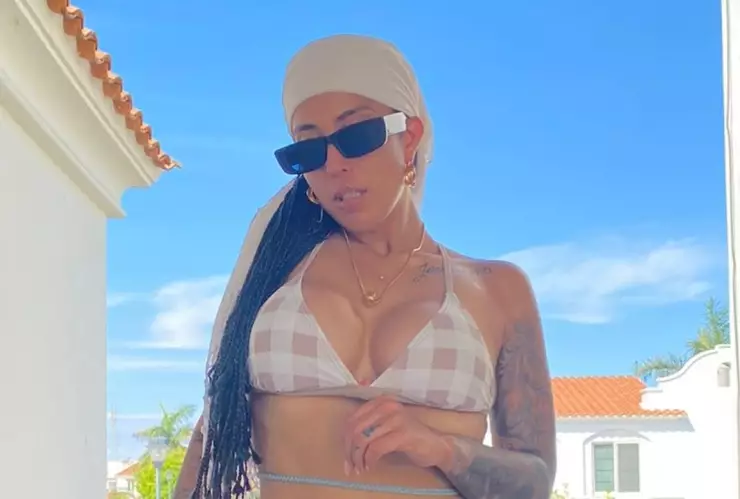 Hija de Babo expone fotos gratis en Only Fans.