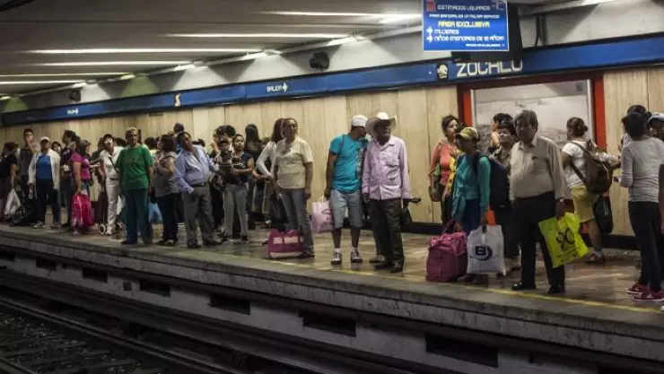 Metro Zocalo.jpg