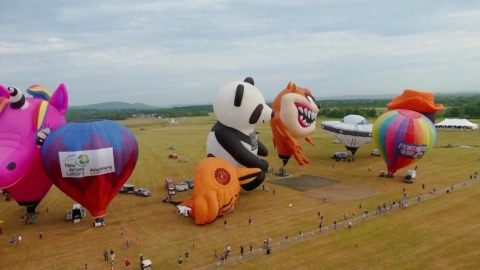 Fiesta multicolor en Nueva Jersey; arranca Festival de Globos Aerostáticos.