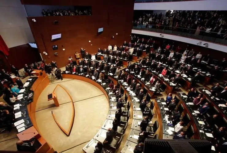 Comisiones del Senado aprobaron reformas a la ley eléctrica de AMLO