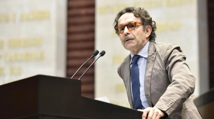 Gabriel Quadri se baja de contienda del Frente Amplio por México