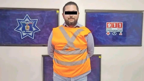 Tráiler intenta ganarle al paso del tren y termina embestido en Pecos, Texas un impactante accidente que deja dudas sobre posibles heridos. - 2026-02-16T110607.6