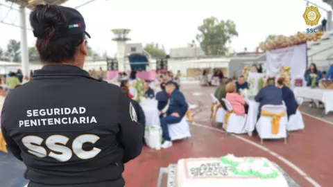 ¡Amor sin barreras! Santa Martha Acatitla celebra romántica boda colectiva
