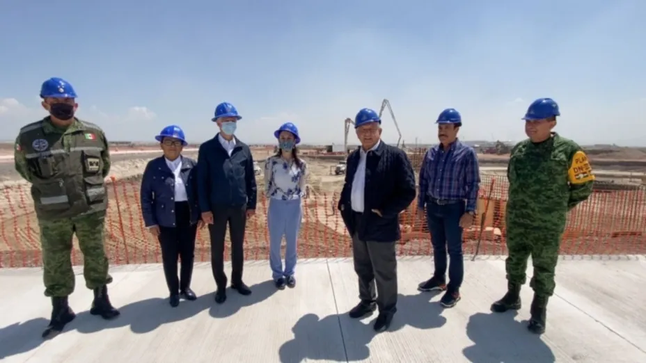 AMLO 21 MAY 2021 SUPERVISION DE OBRA DEL AEROPUERTO FELIPE ANGELES.jpeg