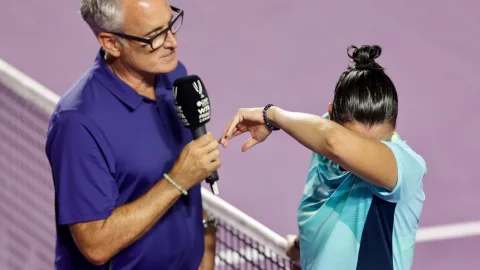 Ons Jabeur rompe en llanto en los WTA Finals 2023 en Cancún.jpeg