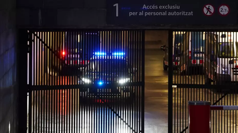 Detienen a Dani Alves acusado de violación