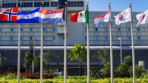 Aeropuerto_Miami_vacuna_Covid