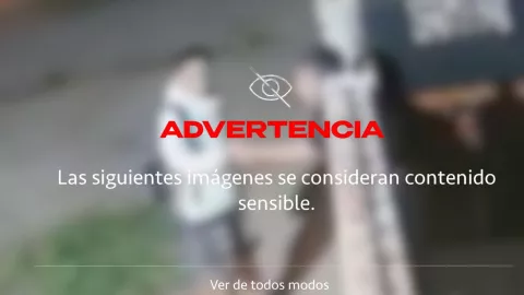 VIDEO | Toca a la puerta, saluda a su víctima con un apretón de manos y lo asesina a balazos frente a sus dos hijas