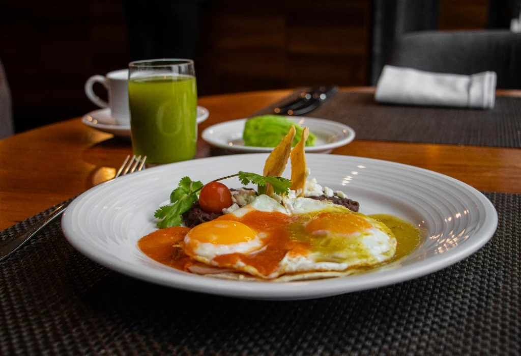 desayuno en el live aqua monterrey