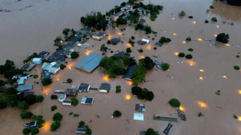 Neymar envió ayuda en sus aviones privados a víctimas de inundaciones en Brasil