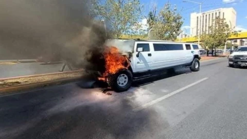 Se incendia limusina quinceañera