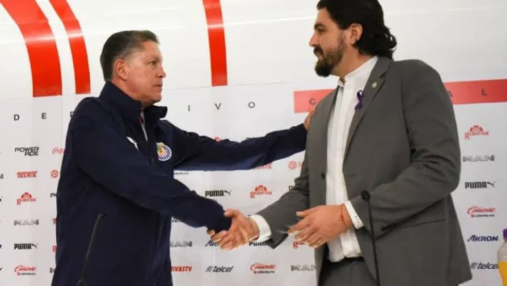 Los candidatos para sustituir a Ricardo Peláez en Chivas