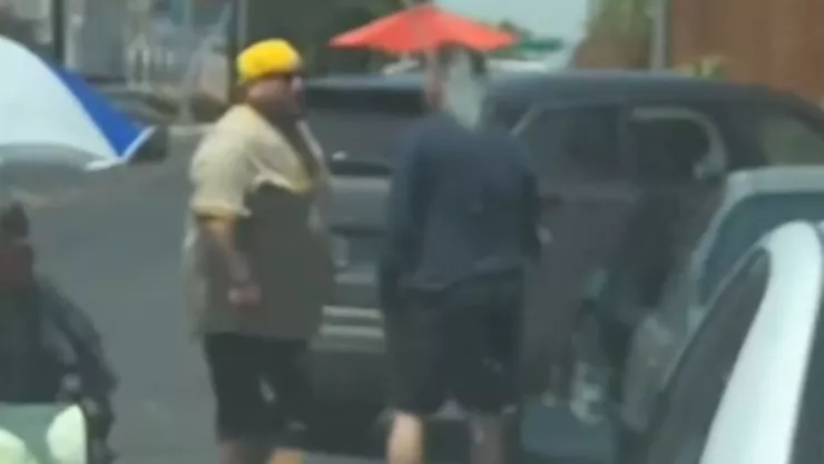 Hombre discute tras meterse a la fila en garita de Mexicali