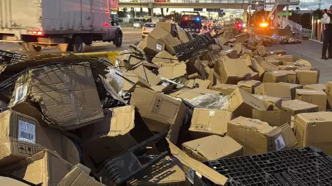 accidente tráiler distribuidor Juan Pablo II