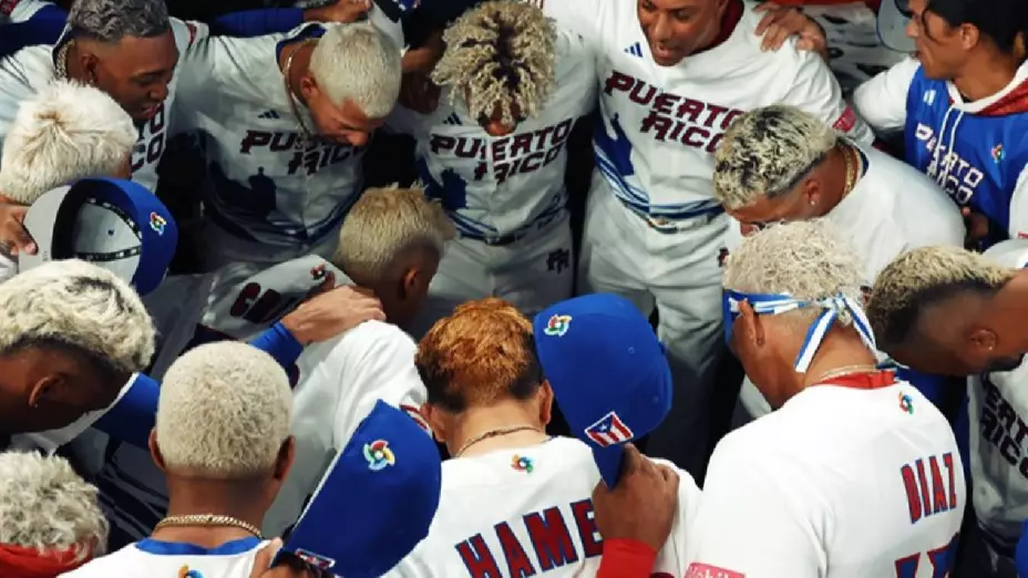 Fanáticos de béisbol rompen récord por pintarse el cabello rubio