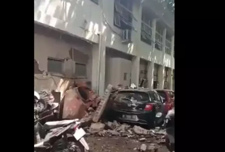 Ssismo de 5.6 en Indonesia deja muertos