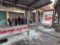 Parabús-destrozado-marcha-2-de-octubre