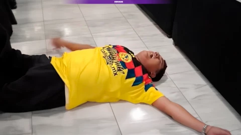 americanista llorando