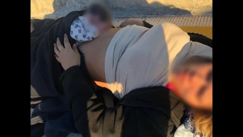 Una mujer hondureña dio a luz sobre el puente fronterizo que une Matamoros con la ciudad de Brownsville, en Texas.