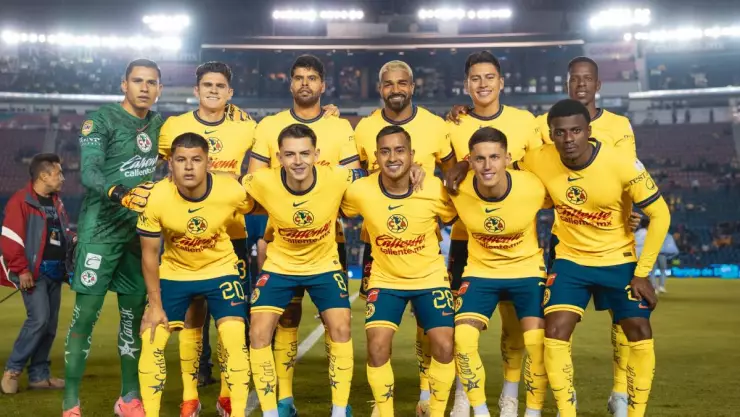 ¿A qué hora juega el América y cuál será su alineación contra Pumas en el Clásico Capitalino?