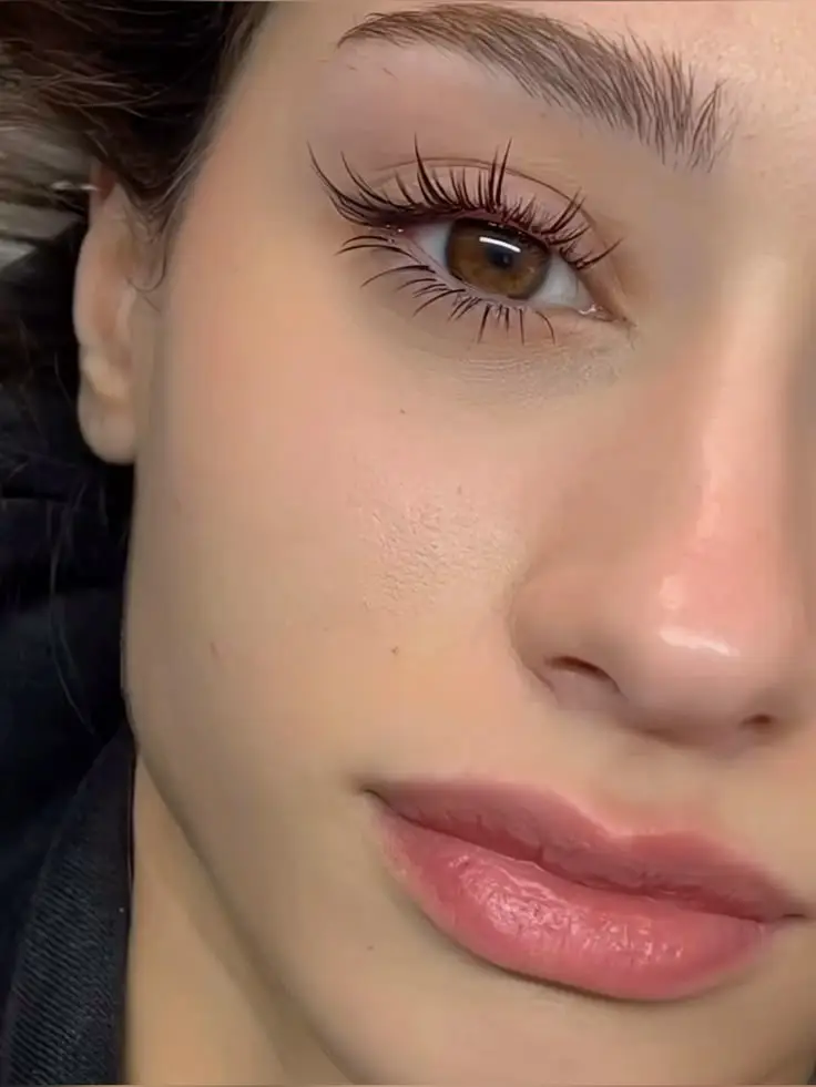 Cómo usar el eyeliner brush para pestañas