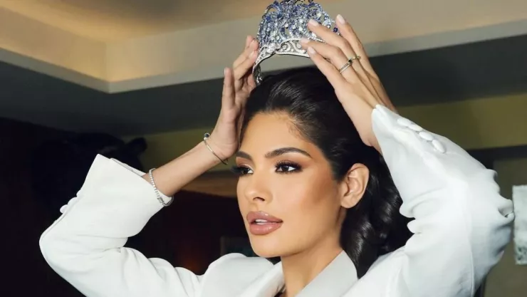 Miss Universo 2024 estrenará en México corona repleta de diamantes y zafiros.