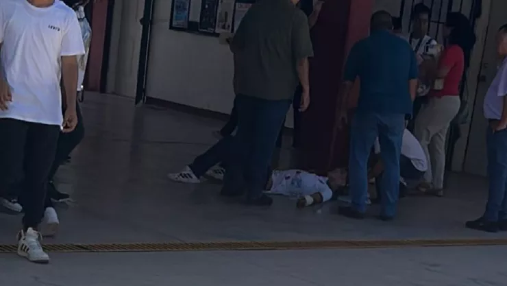 Golpiza a estudiante en el CBTIS 40 de Guaymas, Sonora