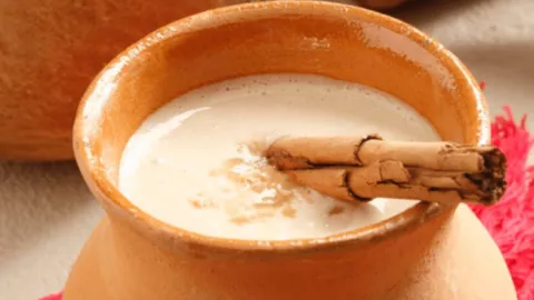 atole hecho flor de cempasuchil