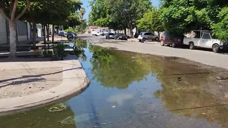 Aguas negras en Los Mochis