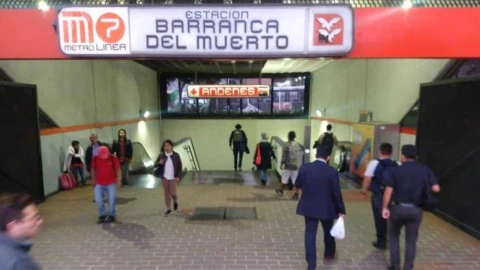 La estación Barranca del Muerto de la Línea 7 del Metro CDMX es de las más usadas por que es una de las más emblemáticas de la capital.