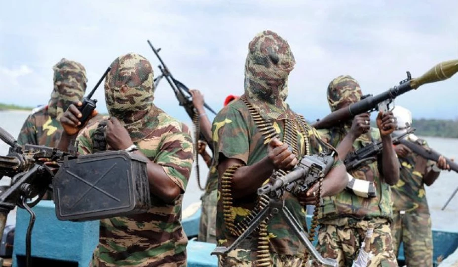 El ejército de Nigeria emitió una orden para que todas la unidades militares suspendan toda operación contra el grupo militante