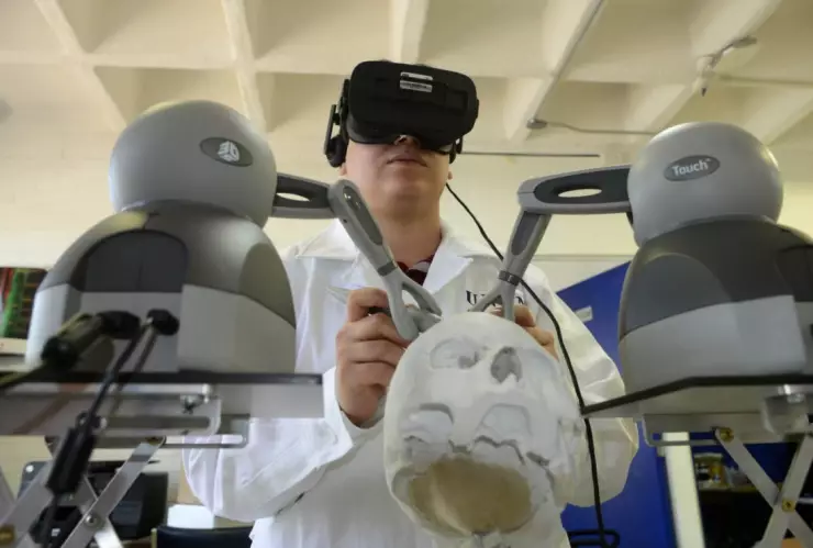 microcirugías cerebrales UNAM simulador