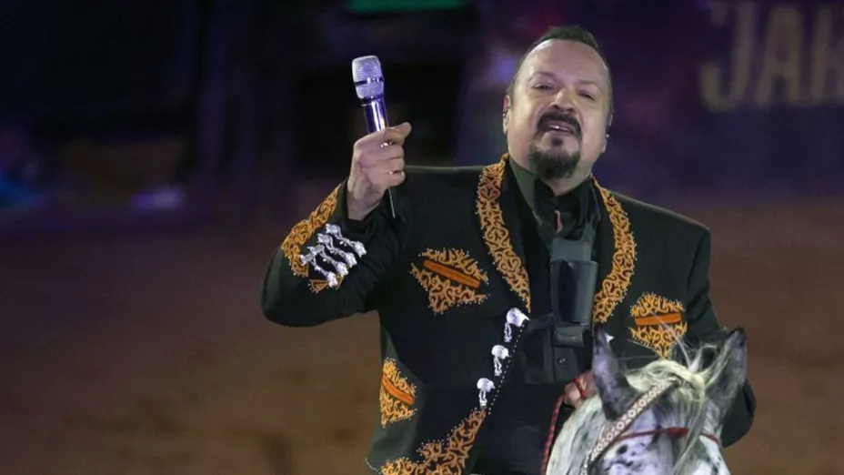 Pepe Aguilar nói gì về mối quan hệ mới của con gái?
