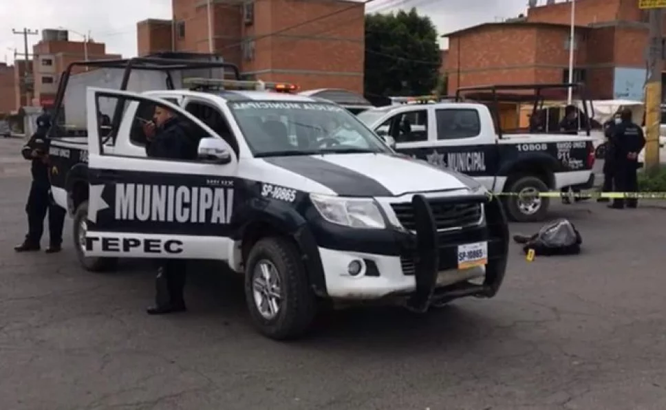 Un presunto ladrón fue abatido por un elemento de la PDI de la CDMX al intentar asaltar una unidad del transporte público en Tultepec.