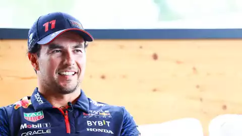 ¿Cambio de aires? Checo Pérez amenaza con dejar a Red Bull Racing