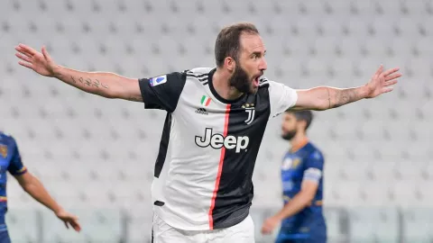 Juventus derrotó al Lecce 4-0 en casa.