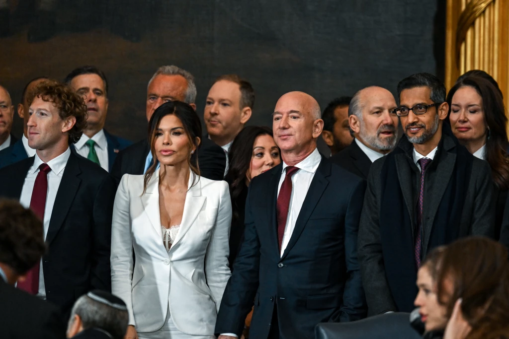 ¿Quién es Lauren Sánchez, la mujer de ascendencia mexicana que estuvo en la toma posesión de Trump?