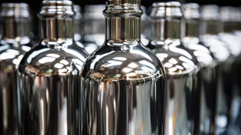 ¡Botellas explosivas! anuncian retiro de producto tras reporte de personas con daño ocular permanente.jpg