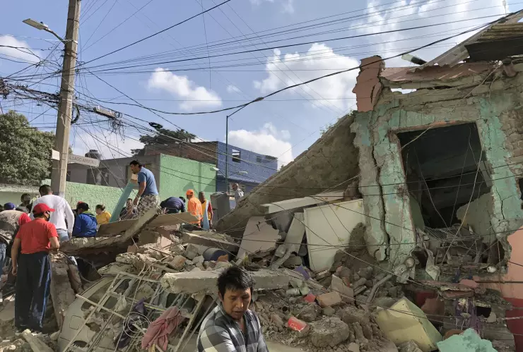 Se registra fuerte explosión y derrumbe de viviendas en Miguel Hidalgo