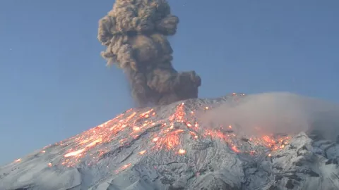 Usuario de Facebook vende por kilo ceniza del Popocatépetl
