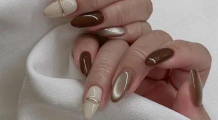 Diseños de uñas minimalistas largas