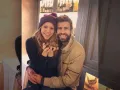 Shakira y Pique FIFA BALLON 2011.jpg