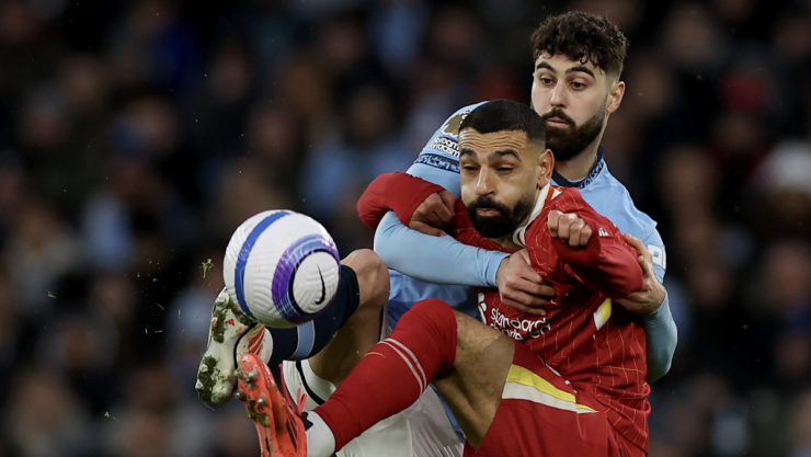 Mohamed Salah ante el Manchester City