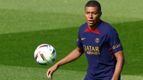 Kylian Mbappe entrena con el PSG