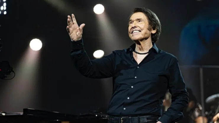 Preocupa a sus seguidores la salud del cantante Raphael.jpg