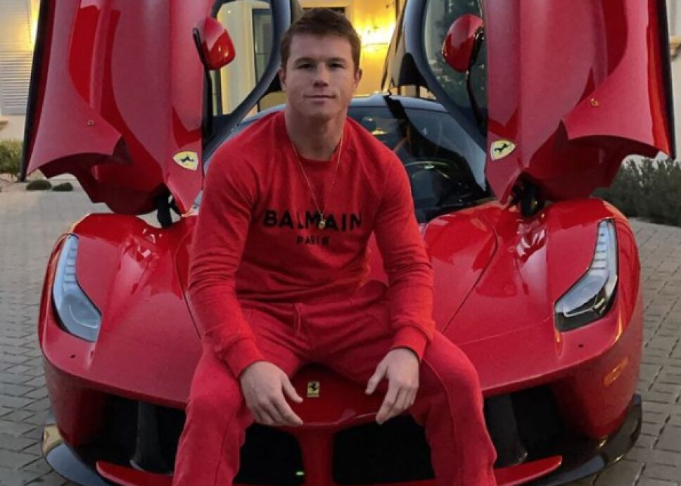 Saul Canelo Álvarez se compra un Ferrari