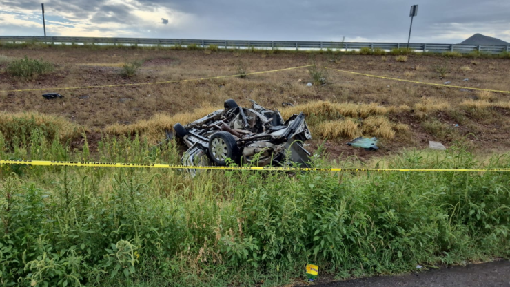 Volcadura en carretera Delicias