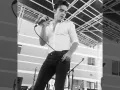 Drake Bell blanco y negro.jpg