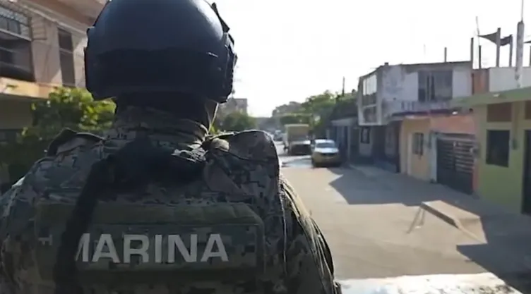 Despliegue de mil marinos en Colima deja 11 detenidos en un día en Manzanillo
