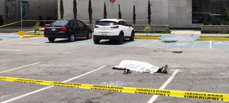 asesinan-hombre-plaza-comercial-las-américas-ecatepec.jpg